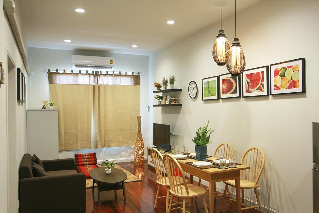 The Serene House Bangkok Exterior foto