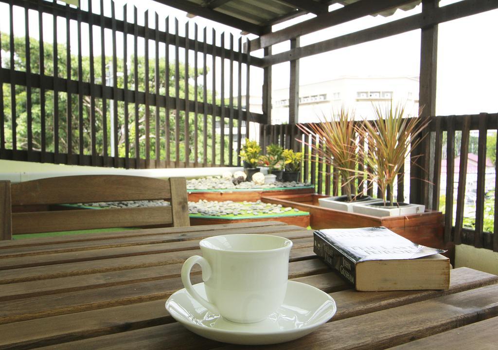 The Serene House Bangkok Exterior foto